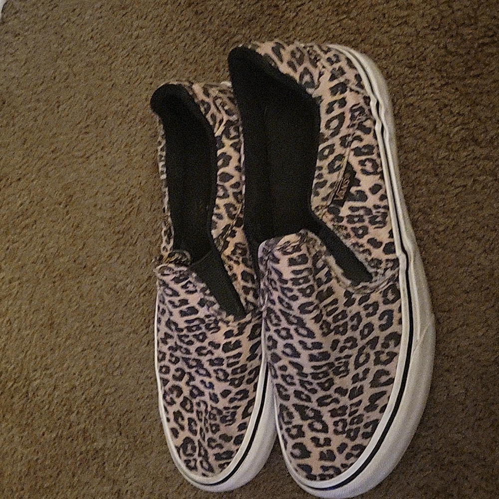 Leopard Vans